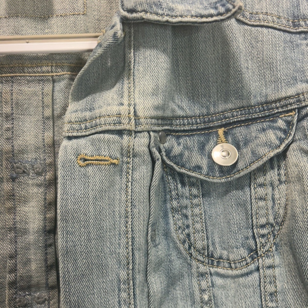 Washed Denim Jacket by H&M size 6 - Picture 4 of 8